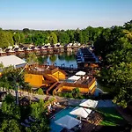 Western Camp Resort 2*