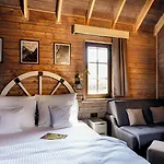 منتجع Western Camp 2*