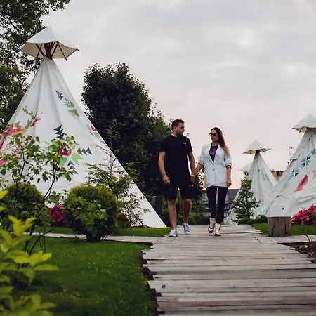 Western Camp Resort 2*