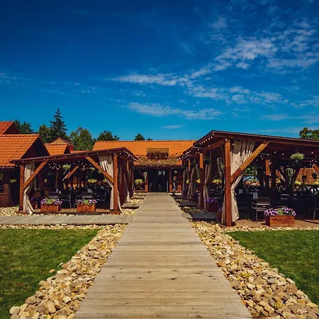 Курортный комплекс Western Camp 2*