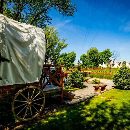 Western Camp Rezort
