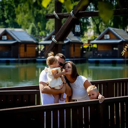 リゾート Western Camp 2*