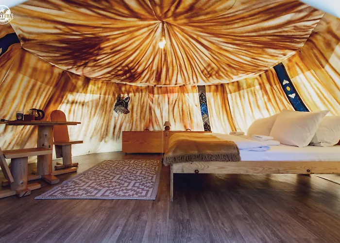 Western Camp リゾート 2*